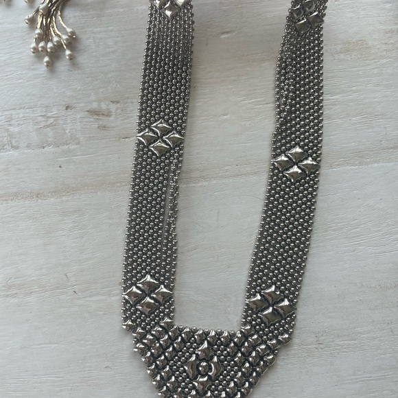 Sold to @ravens_eye —- necklace only—-Costume Silver Necklace. - Picture 2 of 3